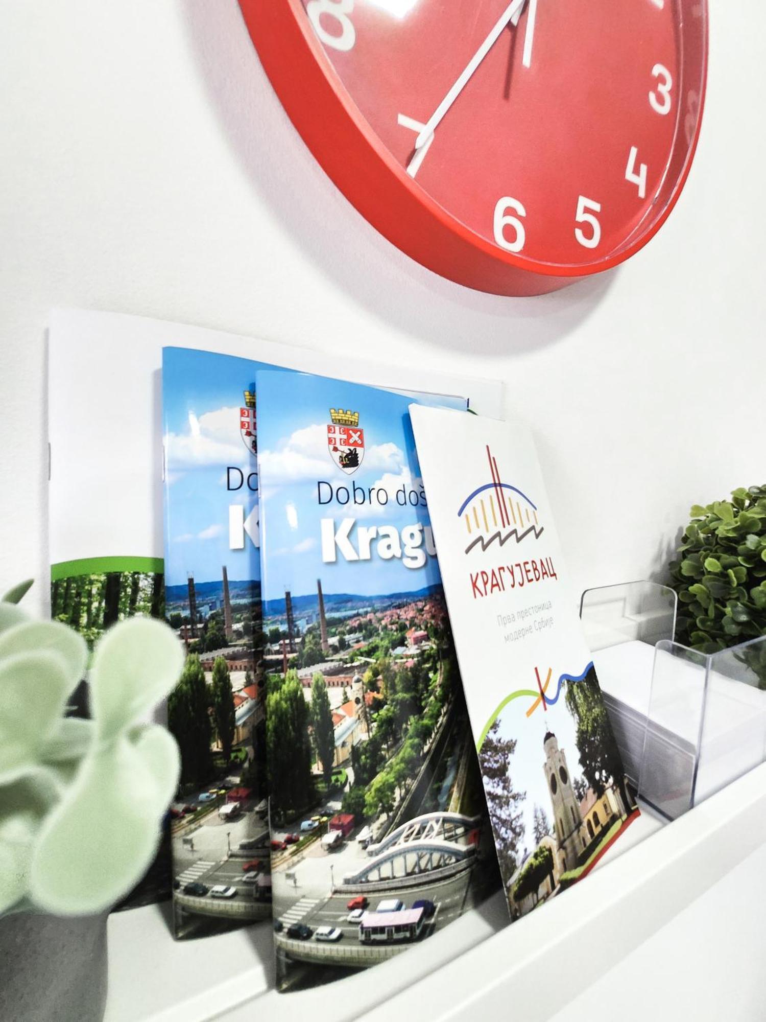Oota Soko With Parking Garage Lejlighed Kragujevac Værelse billede